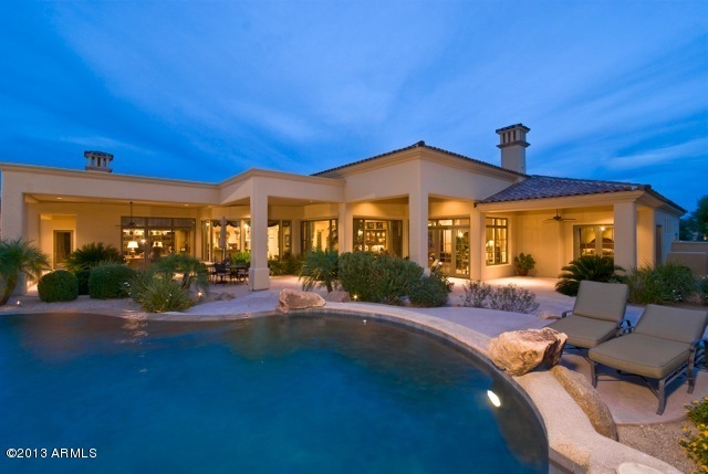 BACKK PATIO-POOL