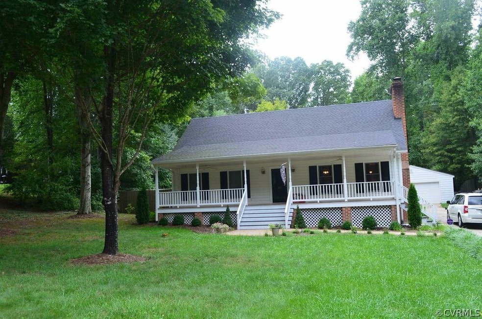 111 Holly Dr, Manakin Sabot, VA 23103 - photo 1