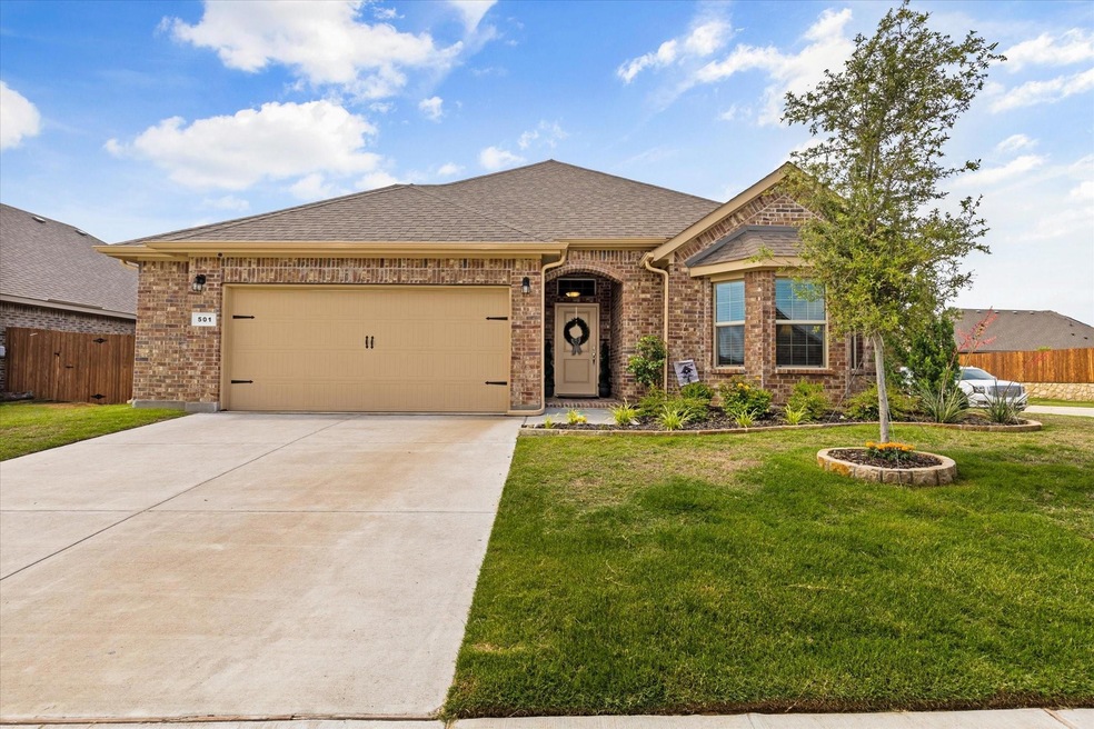 501 Smart Strike Trail, Granbury, TX 76049 - photo 1