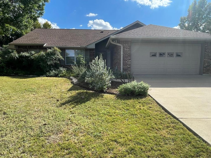 605 Paintbrush Hollow St, Fredericksburg, TX 78624 - photo 1