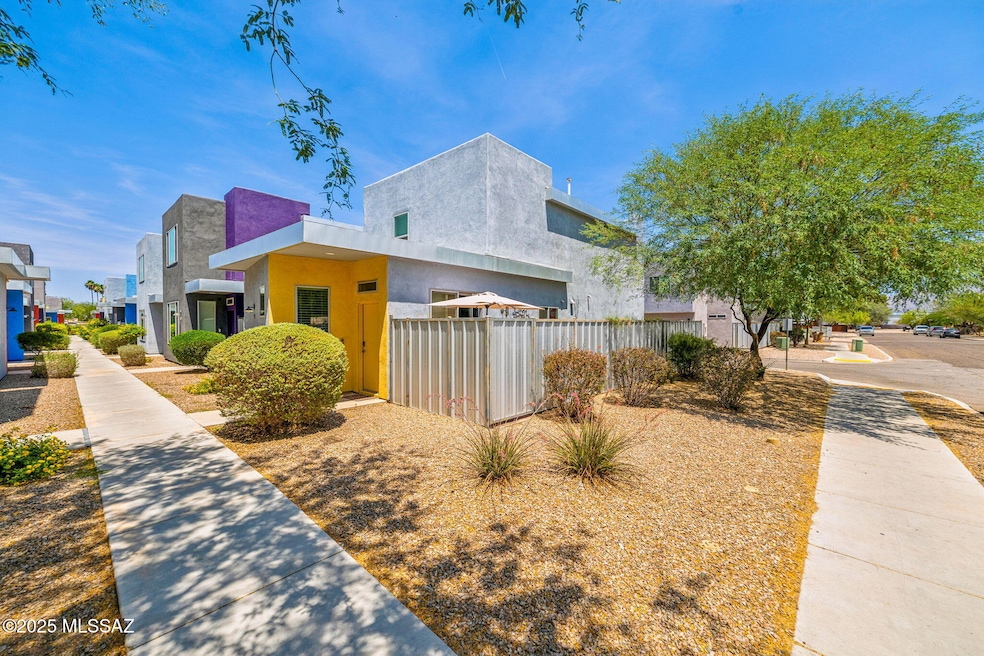 898 E Millenium Ct, Tucson, AZ 85719 - photo 1