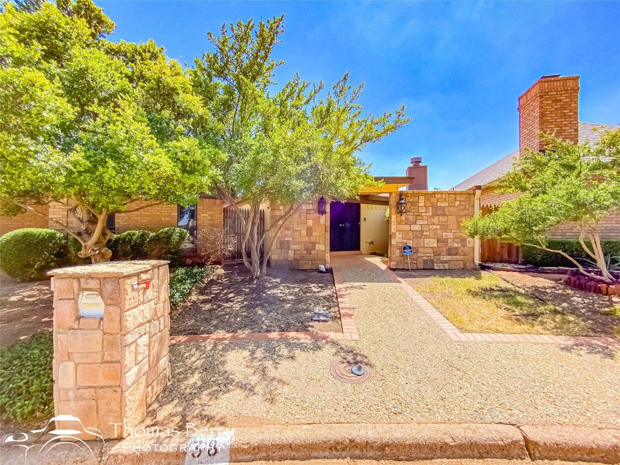 Beautiful front enterance