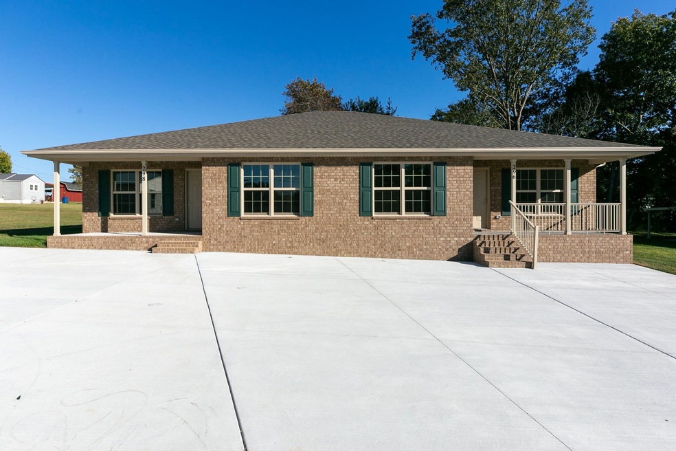 296 Hunt St, Manchester, TN 37355 - photo 1