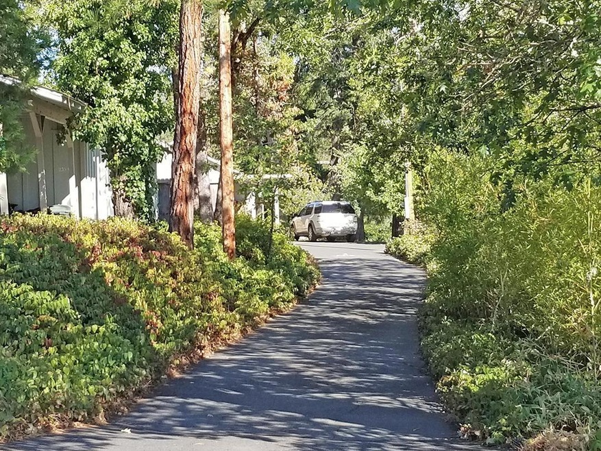 2360 NW Highland Ave, Grants Pass, OR 97526 - photo 1