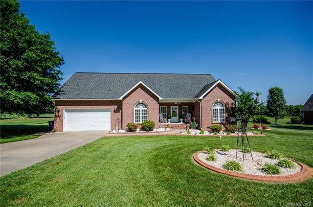 165 Skyland Dr, Statesville, NC 28625 - photo 1