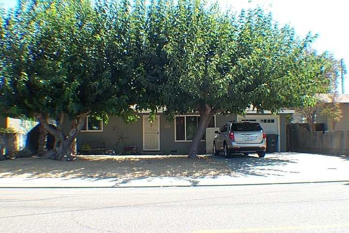 FRONT YARD- SELLERS ARE NOT WATERING DUE TO DROUGH