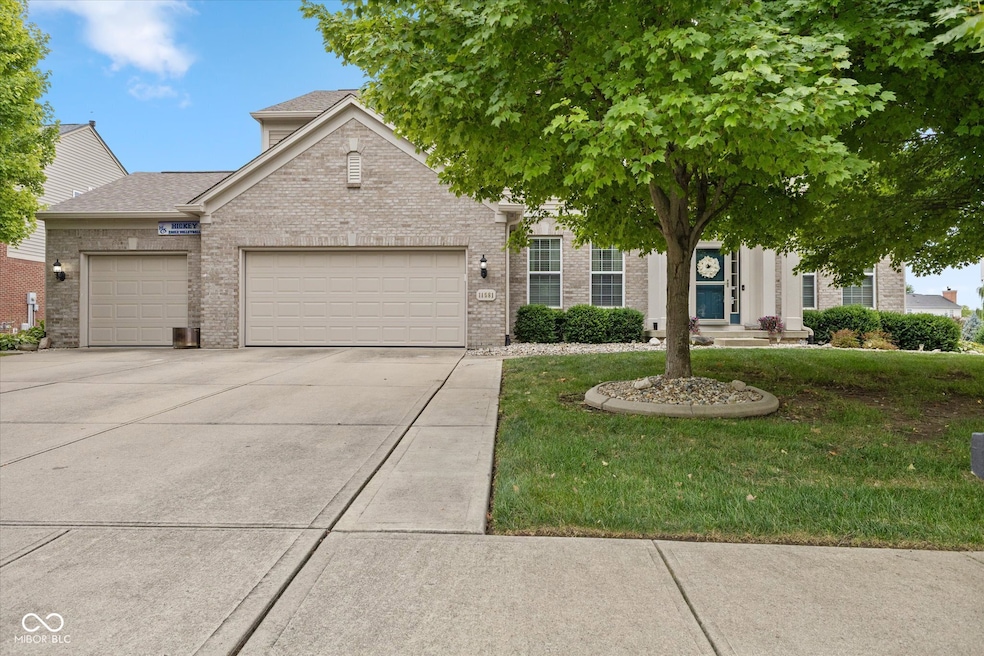 11581 Ludlow Dr, Fishers, IN 46037 - photo 1