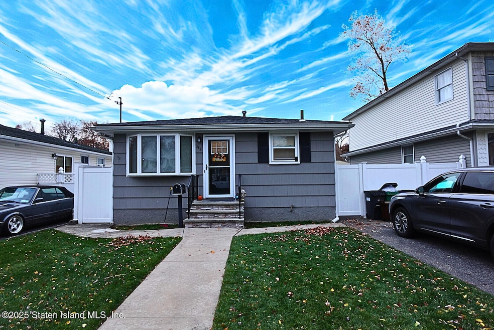 For Sale $735,000 • Co-Listing Agent