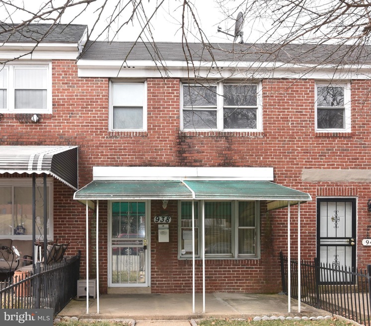 938 N Franklintown Rd, Baltimore, MD 21216 - photo 1