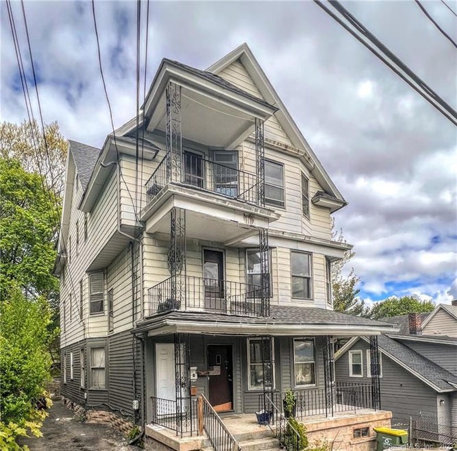 66 Brewster St unit 3, Waterbury, CT 06704 - photo 1