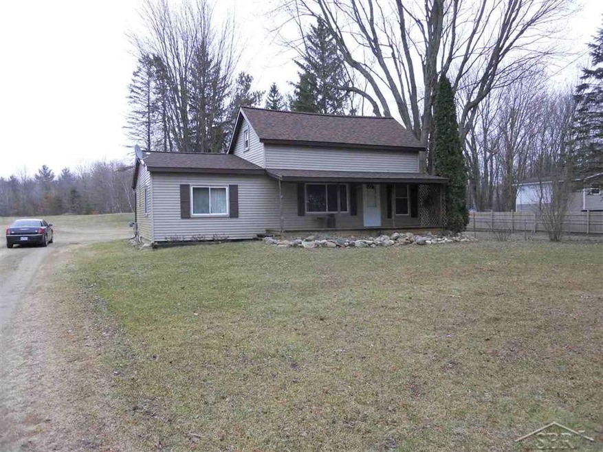 8169 Bray Rd, Vassar, MI 48768 - photo 1