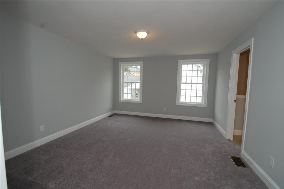 16 Colleen Cir unit 90, Hooksett, NH 03106 - photo 1