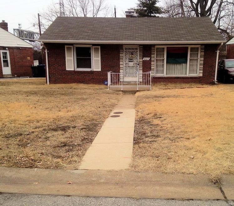 4317 Dryden Ct, Saint Louis, MO 63115 - photo 1