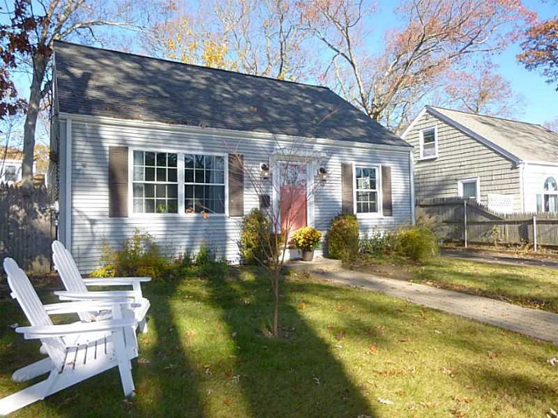 14 Edna Ave, Riverside, RI 02915 - photo 1