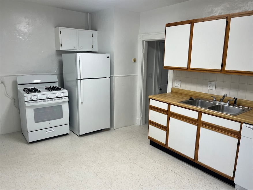 For Rent $2,100/month