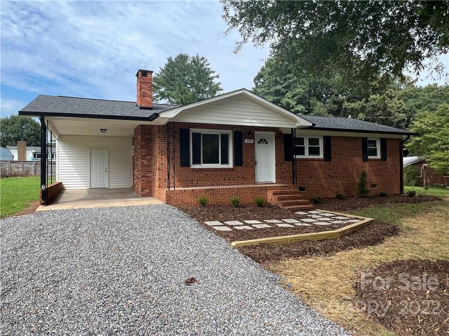 239 Harriet Ln, Statesville, NC 28625 - photo 1