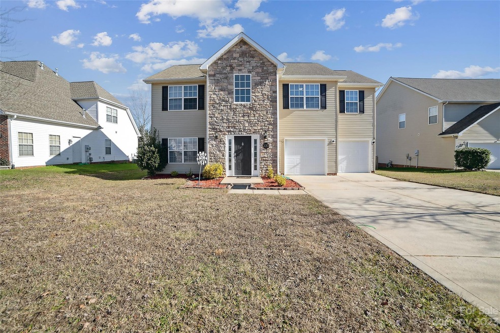 3351 Kingshire Way, Clover, SC 29710 - photo 1