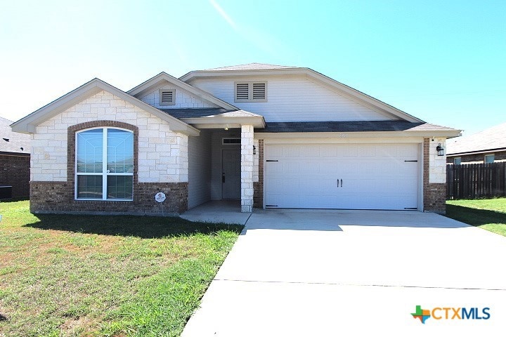 7301 Oliver Loving Dr, Killeen, TX 76549 - photo 1