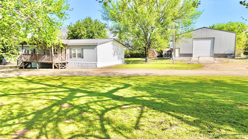 122 E Bk 1200, Stigler, OK 74462 - photo 1