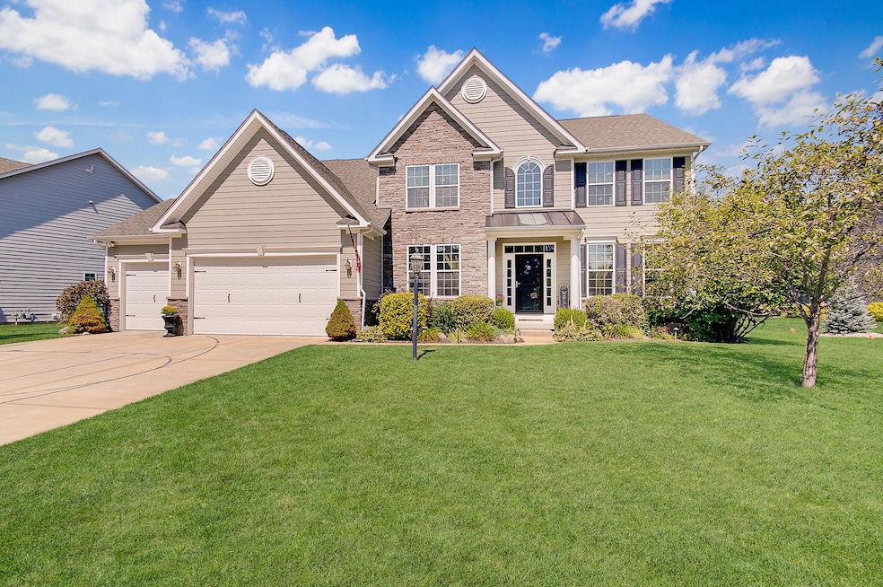 12207 Wheathill Pass, Fishers, IN 46037 - photo 1