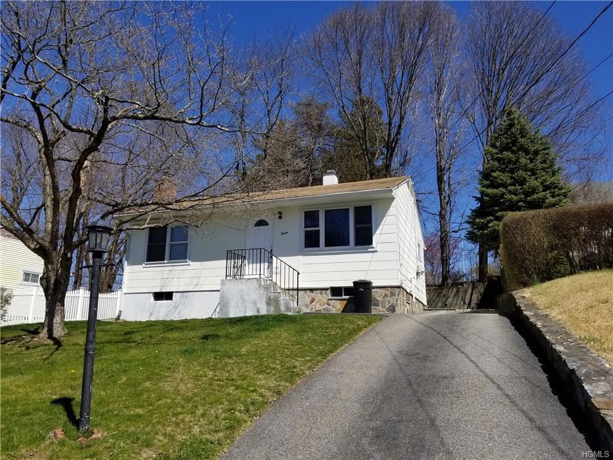 7 Cayuga Dr, Peekskill, NY 10566 - photo 1