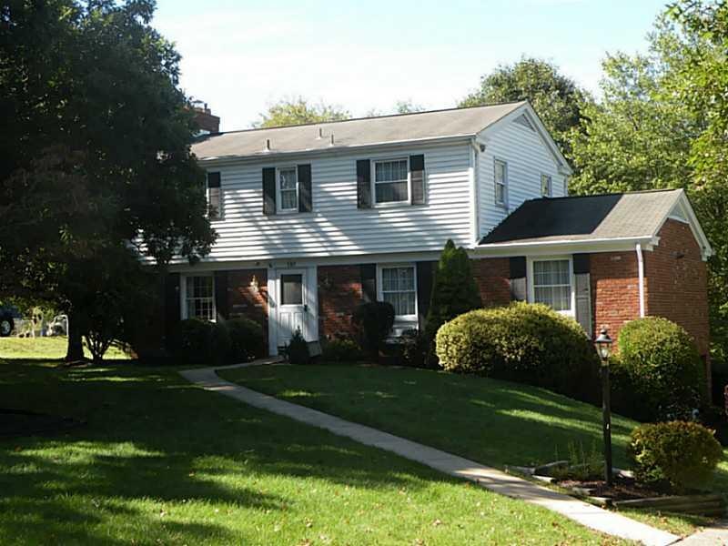 Exterior Front. 137 Highvue Drive Front