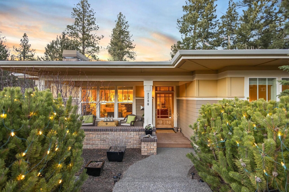 2380 NW High Lakes Loop