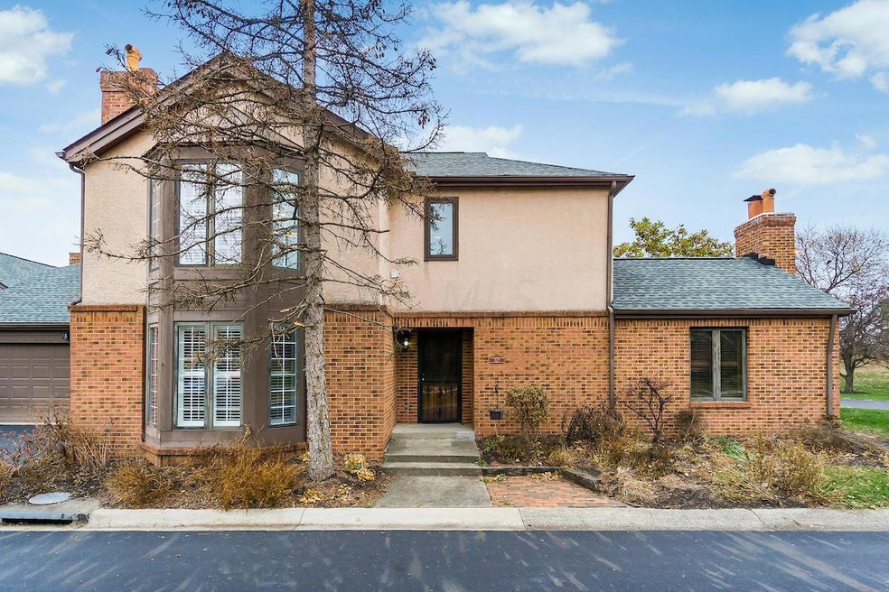 121 Flores Place, Columbus, OH 43213 - photo 1