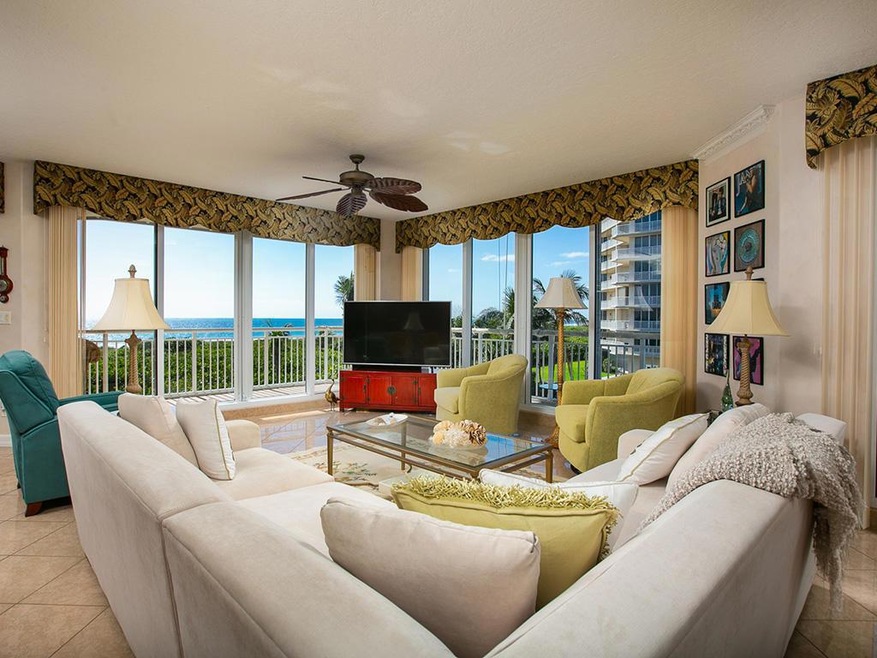LIVING ROOM w/VIEW
