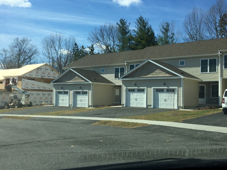 4H Mapleviewlane unit 4H, Agawam, MA 01001 - photo 1