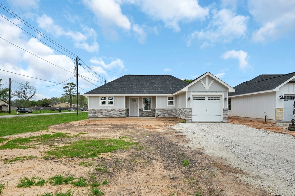 7730 Avenue I, Beasley, TX 77417 - photo 1