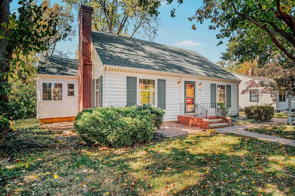 717 Grandview Ave, Newton, KS 67114 - photo 1