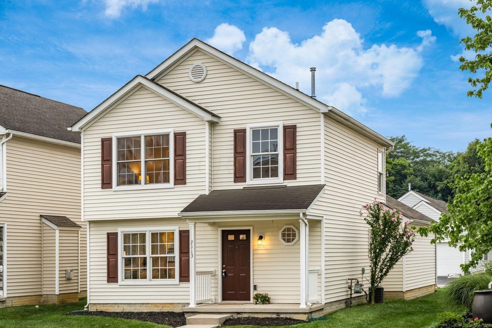 7113 Reynolds Crossing Dr, Reynoldsburg, OH 43068 - photo 1