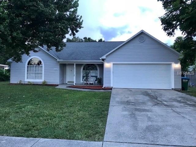 Front of home... 4 beds, 3.5 baths, bonus room and