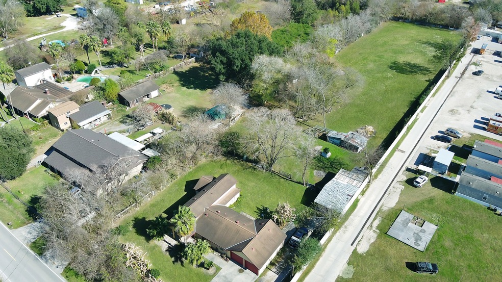 13600 Kaltenbrun Rd, Houston, TX 77086 - photo 1