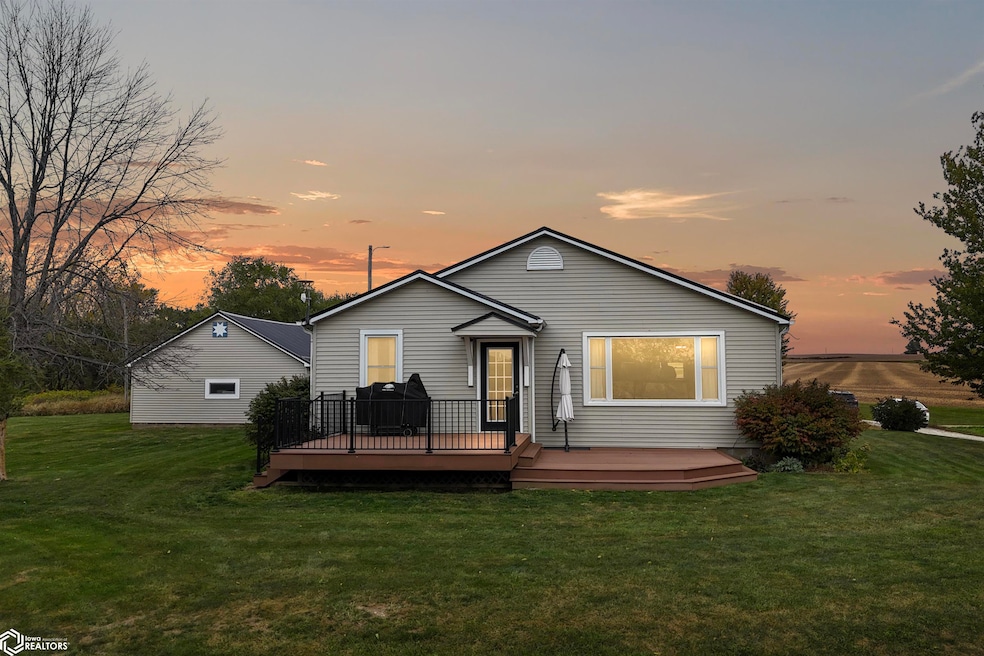 21456 105th St, Columbus Junction, IA 52738 - photo 1