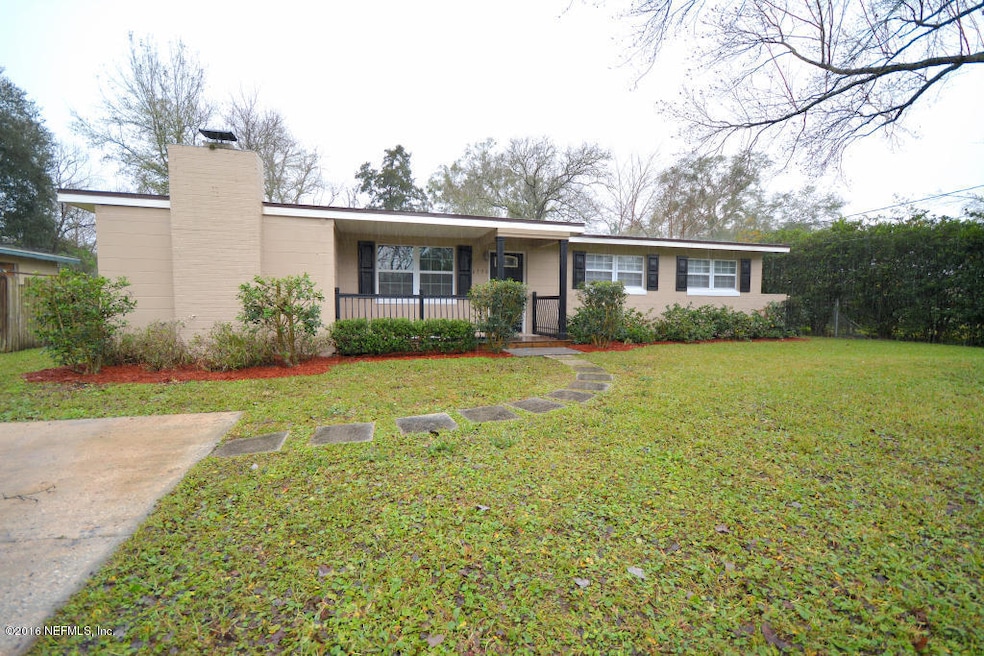 6736 Peter Rabbit Dr N, Jacksonville, FL 32210 - photo 1