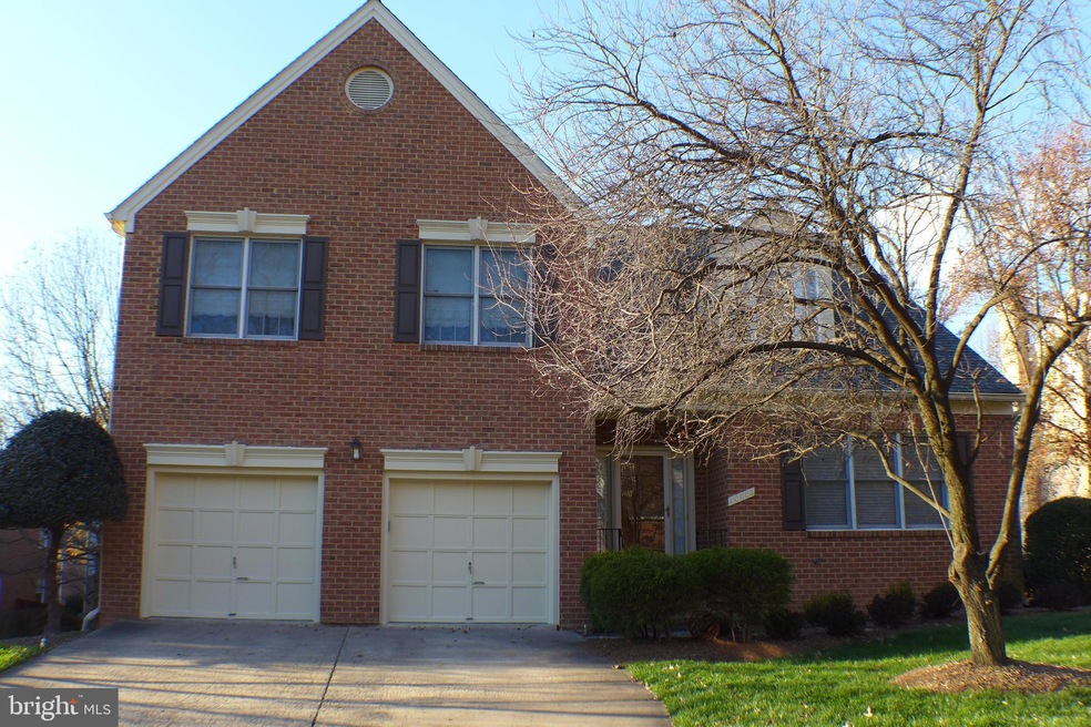10008 Manor Place, Fairfax, VA 22032 - photo 1
