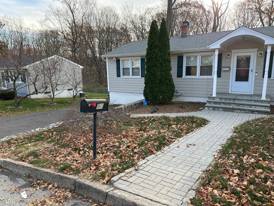 90 Sequoia Rd, Bridgeport, CT 06606 - photo 1