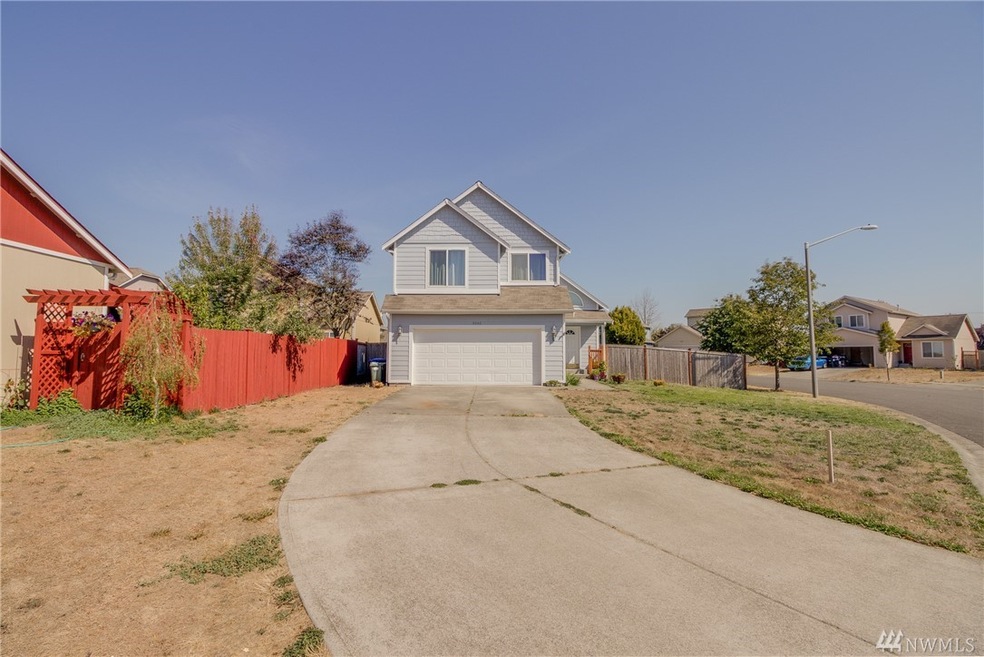 9946 Greenleaf Loop SE, Yelm, WA 98597 - photo 1