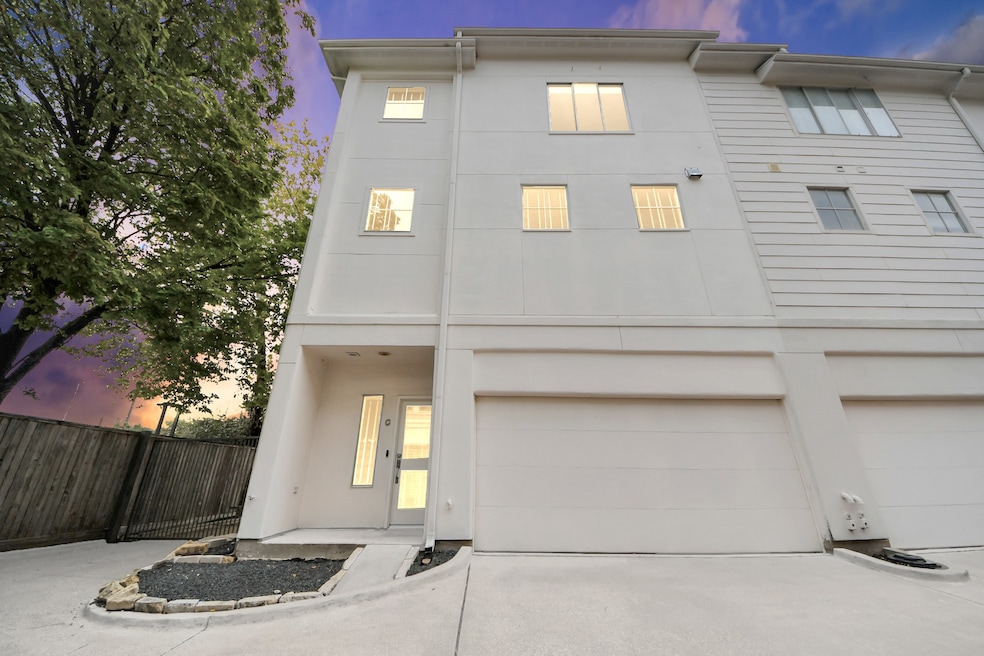 1014 Montrose Blvd unit G, Houston, TX 77019 - photo 1