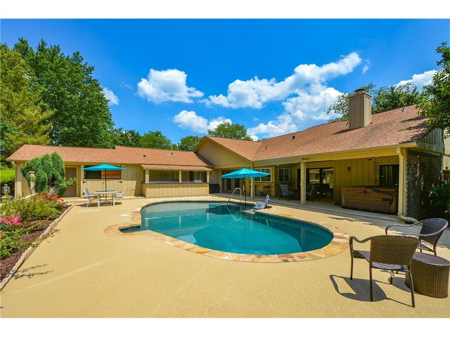 Sparkling pool- with new coolcrete and resurfaced 