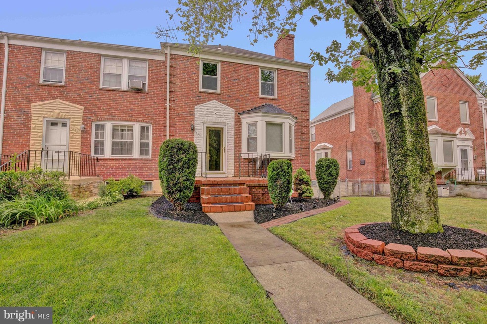 1543 Northbourne Rd, Baltimore, MD 21239 - photo 1