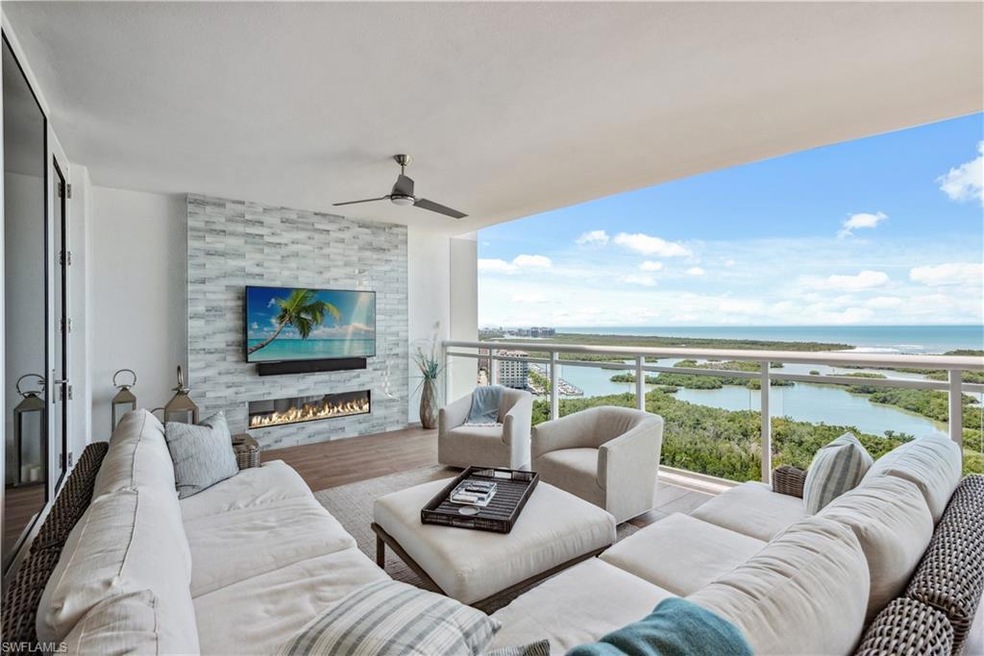Oversized Lanai