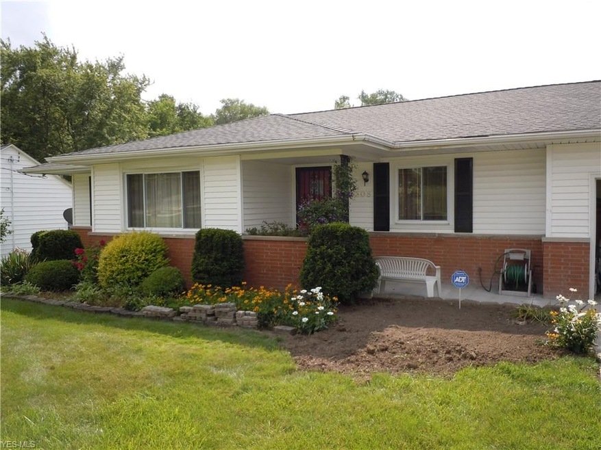 5308 Bartlett Rd, Bedford, OH 44146 - photo 1