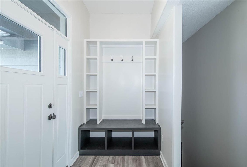 529 S Horseshoe Bend, Maize, KS 67101 - photo 1