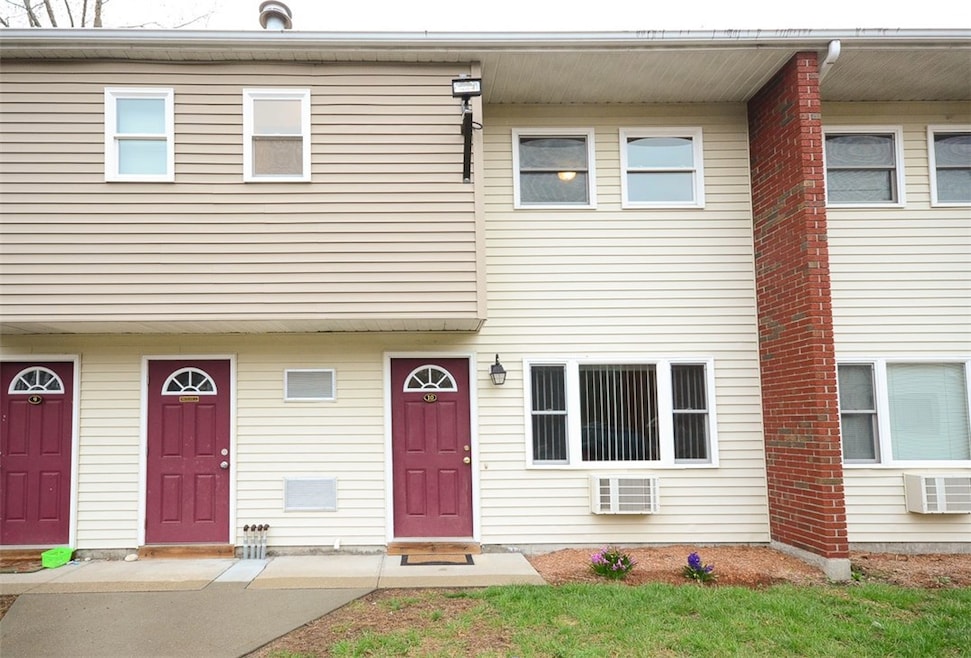 540 Dulude Ave unit 10, Woonsocket, RI 02895 - photo 1