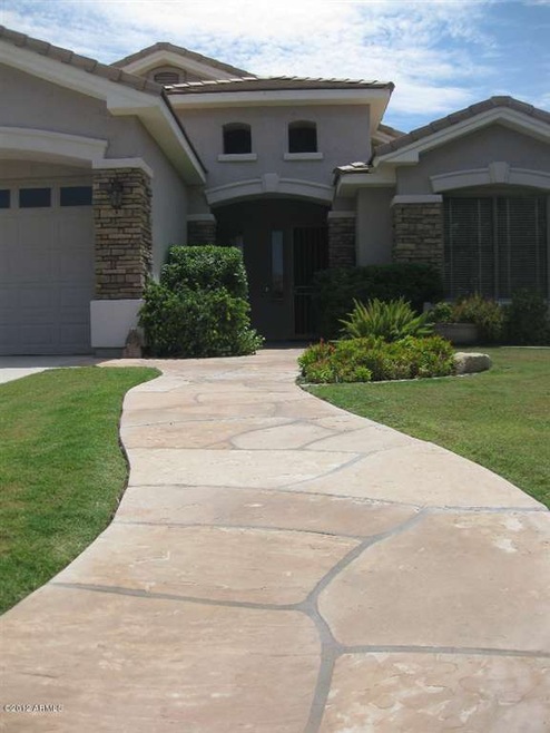 FRONT WALK WAY