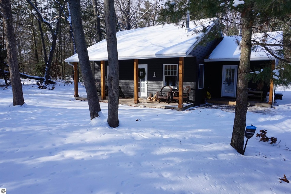 5261 E 12th St, Au Gres, MI 48703 - photo 1