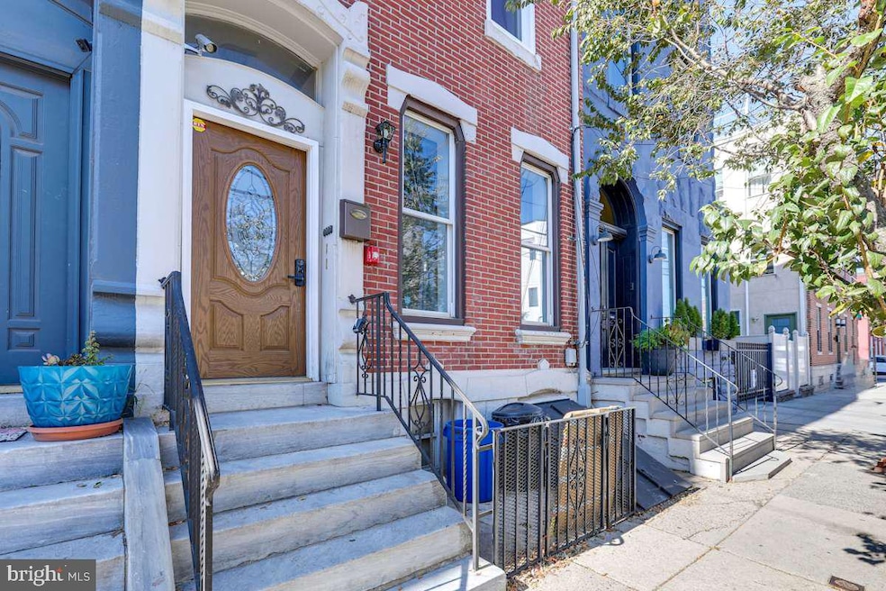 876 N 19th St, Philadelphia, PA 19130 - photo 1